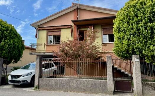 Monfalcone &ndash; GO &ndash; V001010